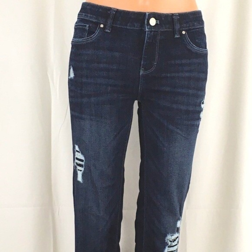 WHBM‎ Straight Crop ( distressed )size 00 ( NWOT )